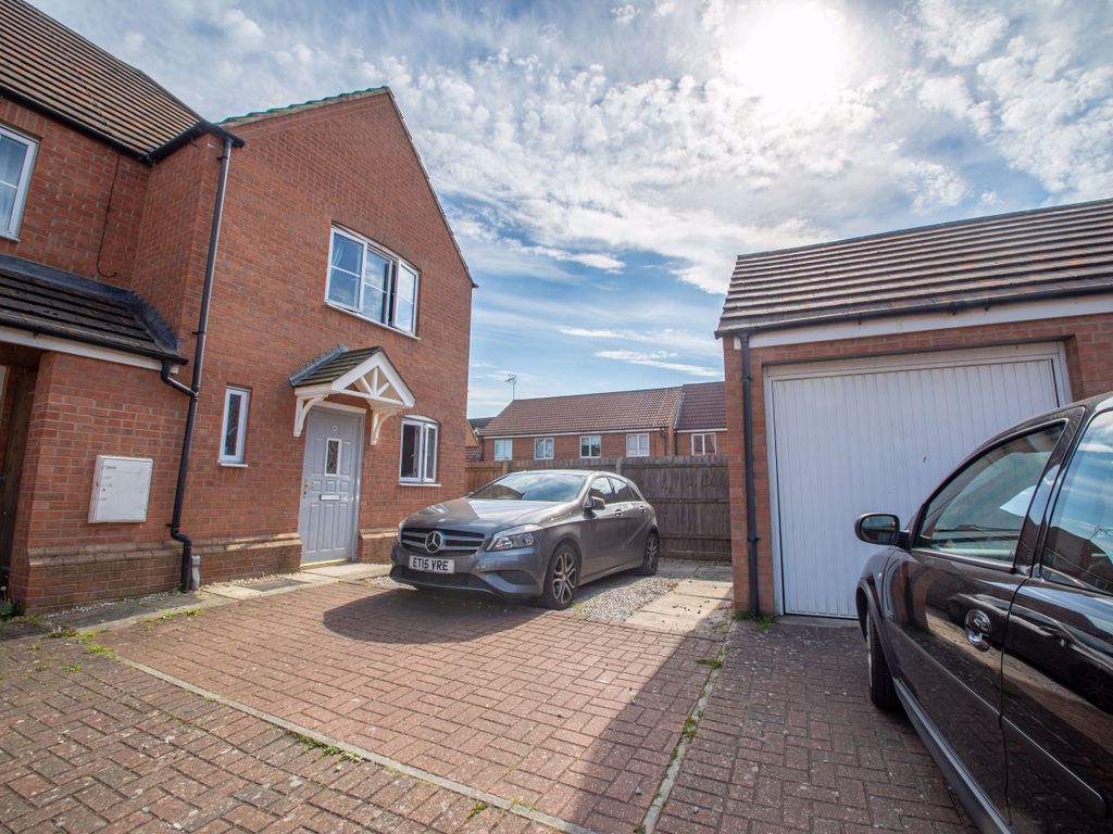 2 bed end terrace house to rent in Bayston Court, Peterborough PE2, £