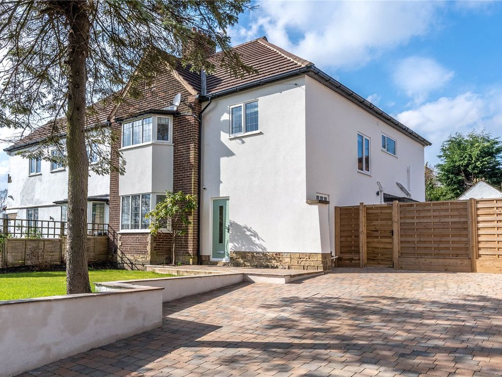 4 bed semidetached house for sale in Scott Hall Road, Leeds, West