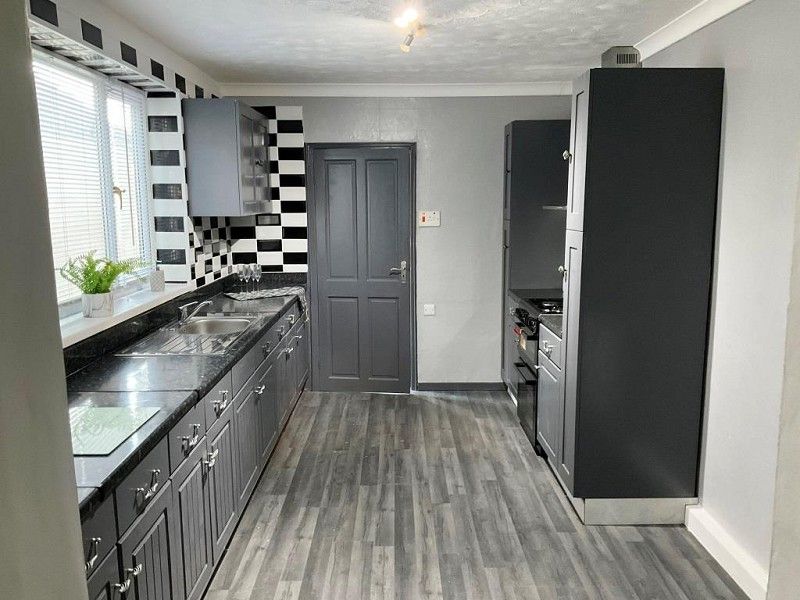 3 bed terraced house to rent in Pemberton Street, Llanelli