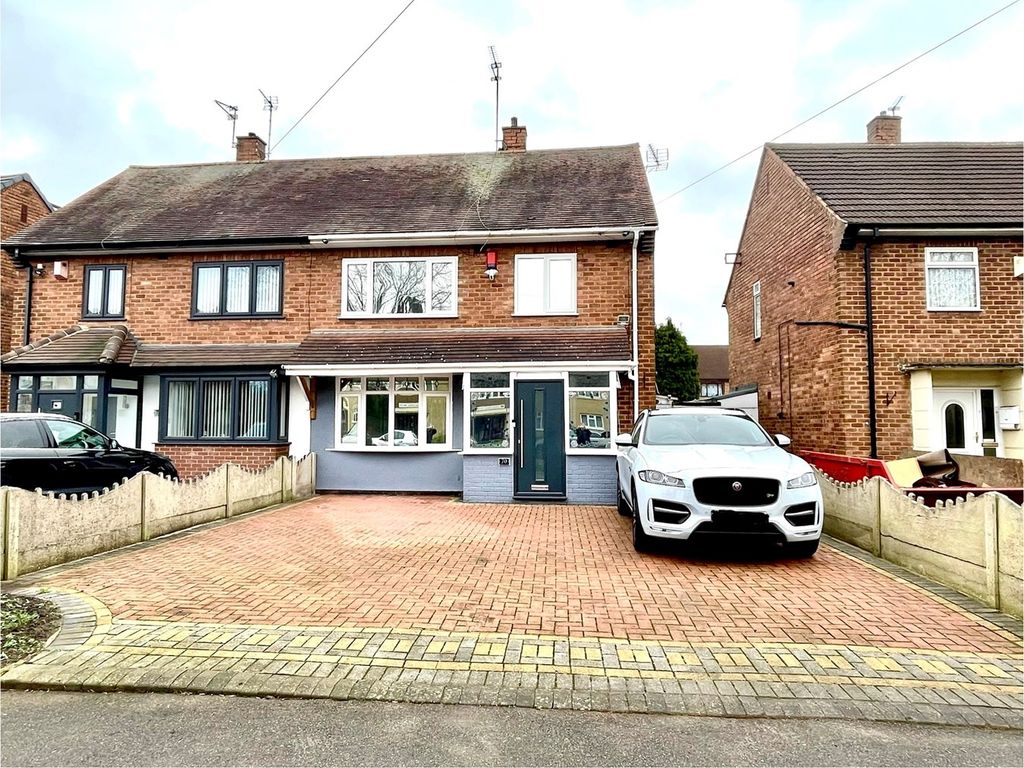 3 bed semidetached house for sale in Primrose Avenue, Bushbury