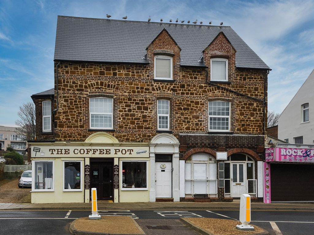 2 bed flat for sale in Le Strange Terrace, Hunstanton PE36 Zoopla