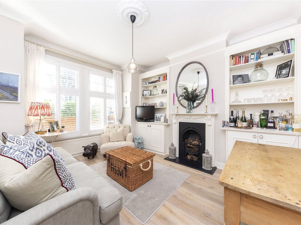 2 bed flat for sale in Lydden Grove, London SW18, £525,000 Zoopla