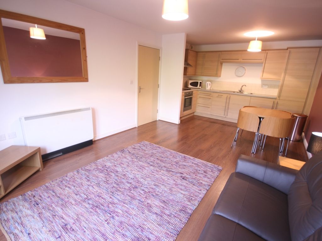 2 bed flat to rent in Clough Gardens, Haslingden, Rossendale