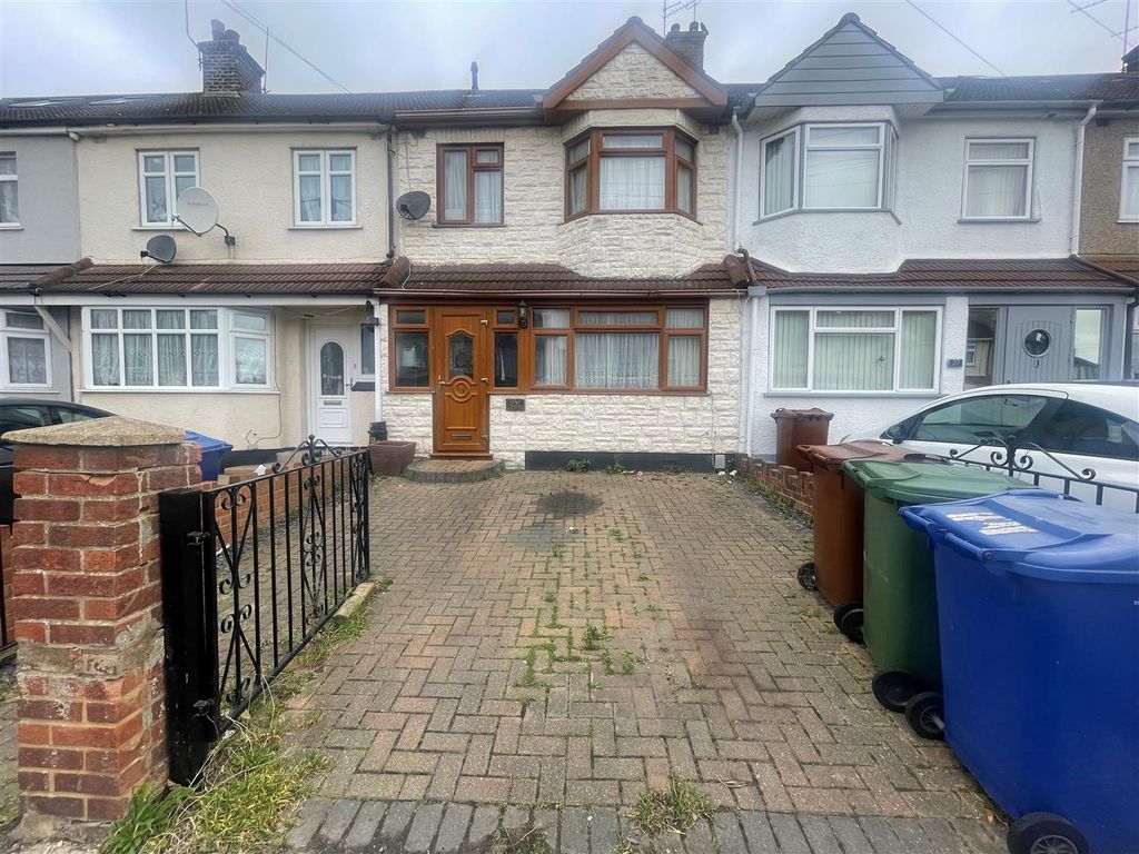 3 bed terraced house to rent in Palmerston Road, Grays RM20 Zoopla
