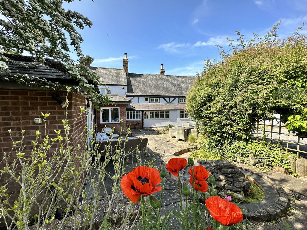 4 bed cottage for sale in Gilmorton, Leicestershire LE17 Zoopla