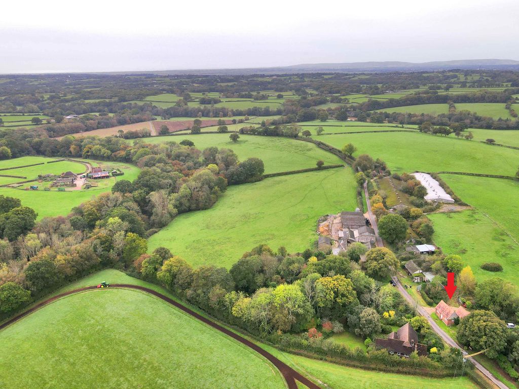 2 bed detached bungalow for sale in Iwood Lane, Rushlake Green TN21, £