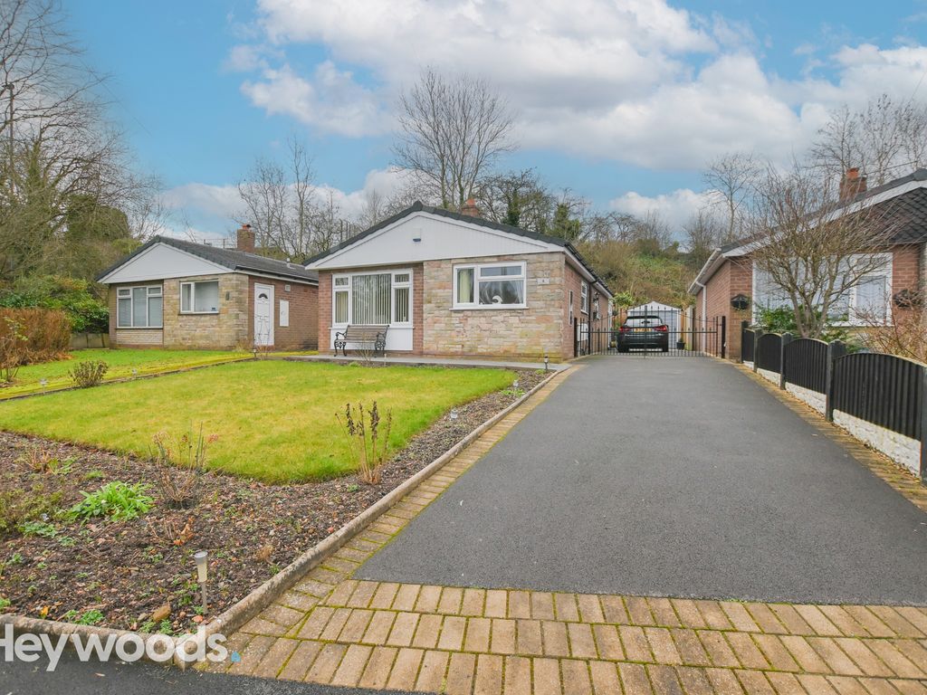 2 bed detached bungalow for sale in Monkton Close, Blurton, StokeOn