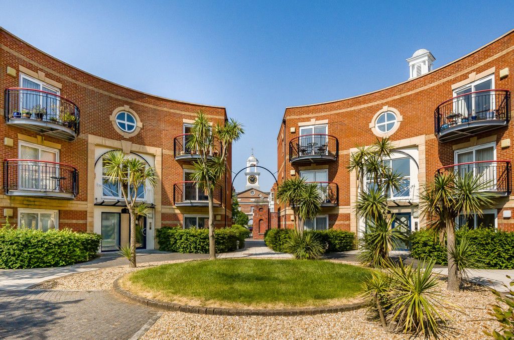 2 bed flat for sale in Gunwharf Quays, Portsmouth, Hampshire PO1 Zoopla
