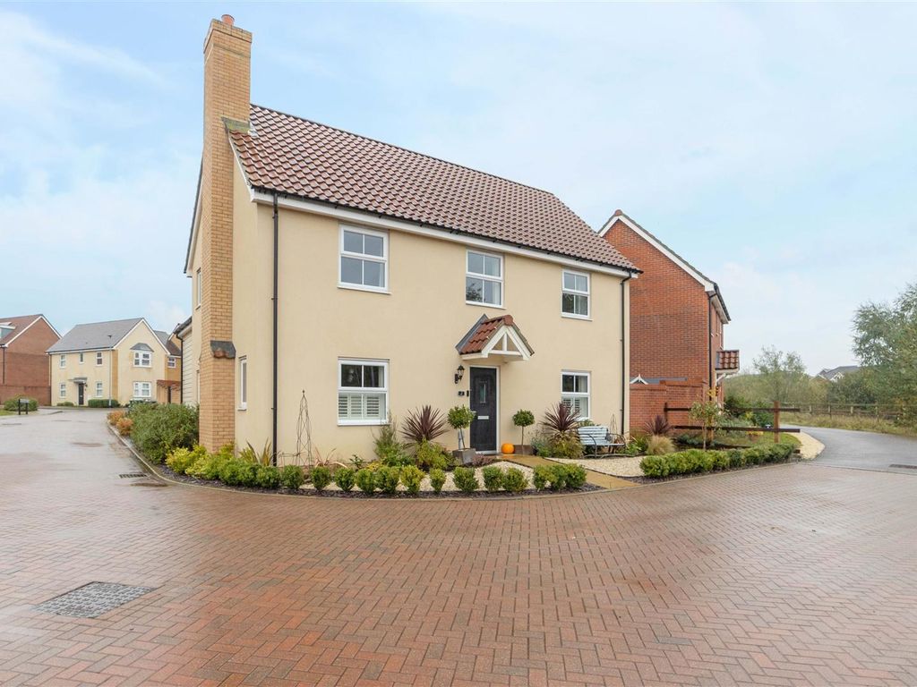 4 bed detached house for sale in Charlotte Drive, Costessey, Norwich
