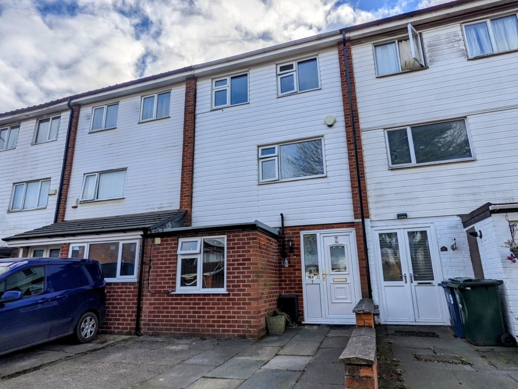 4 bed town house for sale in Thurston, Skelmersdale, Lancashire WN8