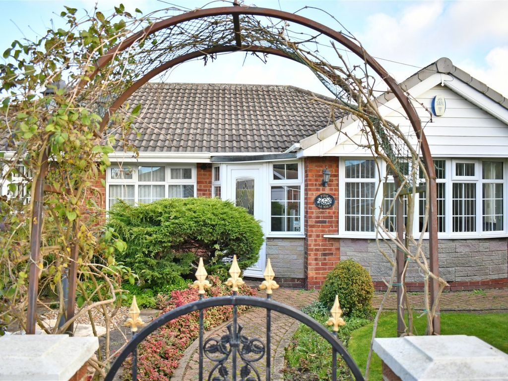 3 bed bungalow for sale in Totnes Road, Grimsby DN33, £245,000 Zoopla