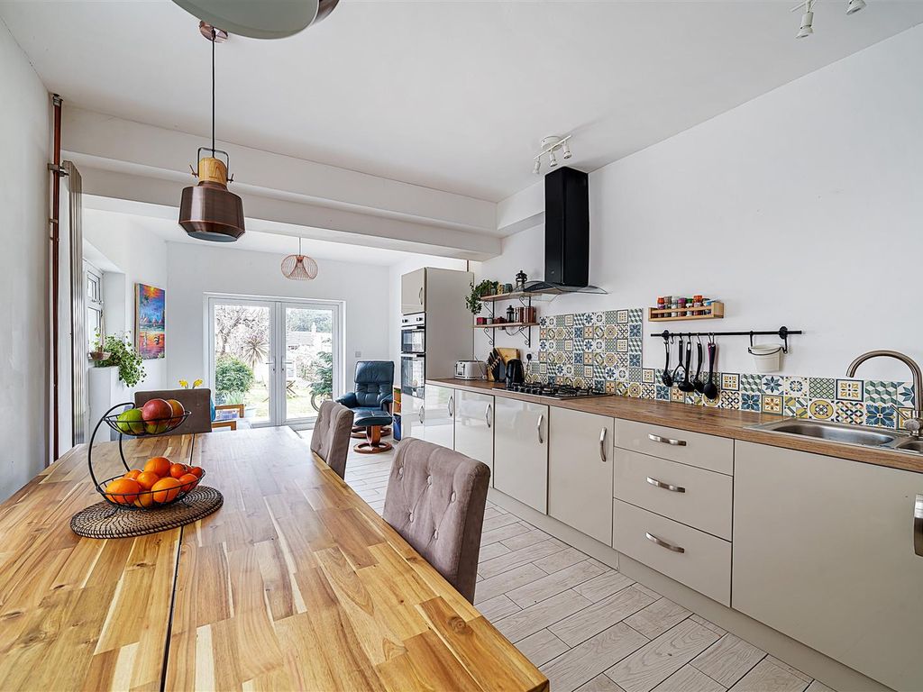 5 bed terraced house for sale in Finsbury Terrace, Brynmill, Swansea