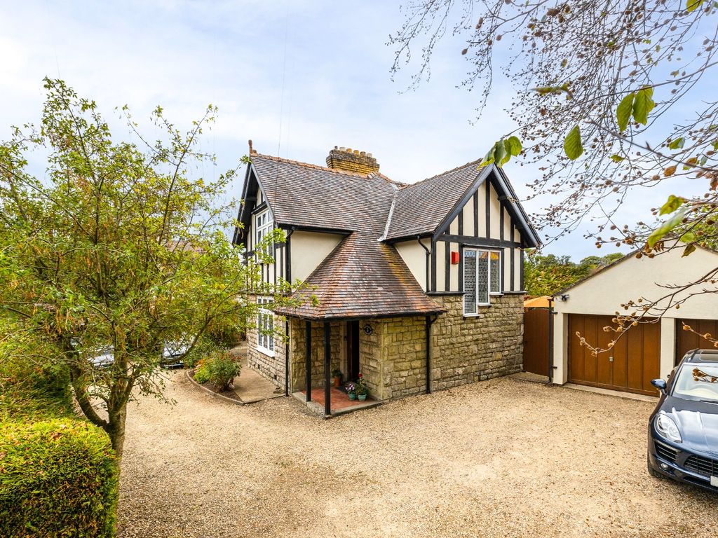 4 bed detached house for sale in Cannards Grave Road, Shepton Mallet