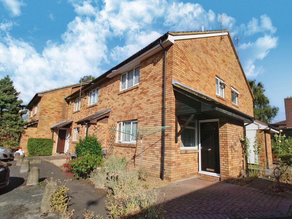 1 bed semidetached house for sale in Hambledon Close, Uxbridge