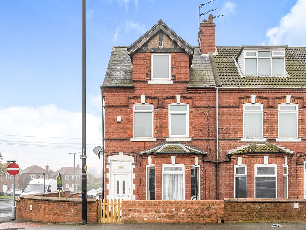 2 bed flat to rent in Warmsworth Road, Doncaster, South Yorkshire DN4