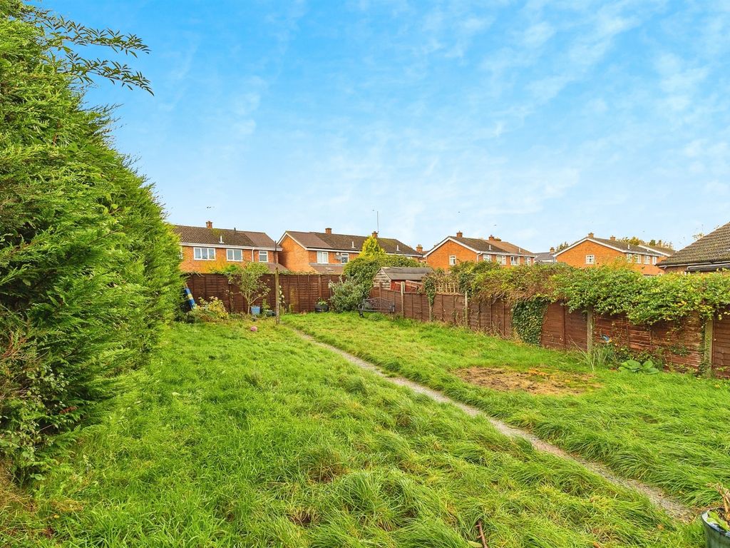 4 bed terraced house for sale in Roosevelt Avenue, Leighton Buzzard LU7