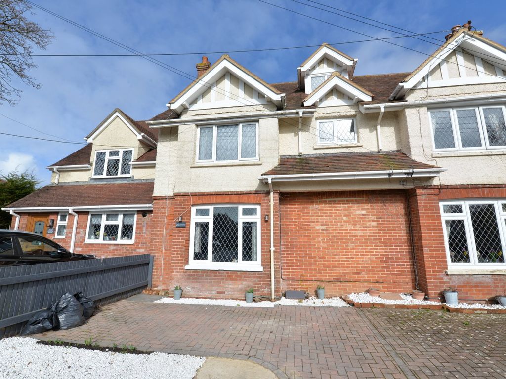 3 bed terraced house for sale in Mount Avenue, New Milton BH25, £355,000 Zoopla