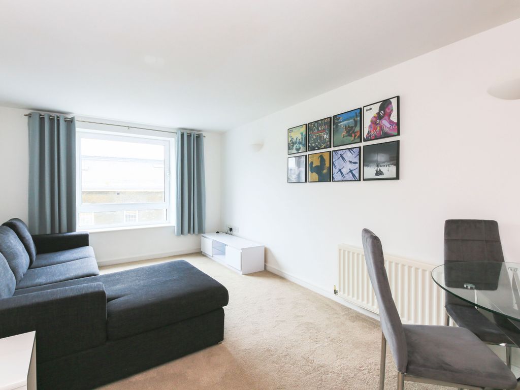 1 bed flat to rent in Building 50, Argyll Road, Royal Arsenal SE18, £