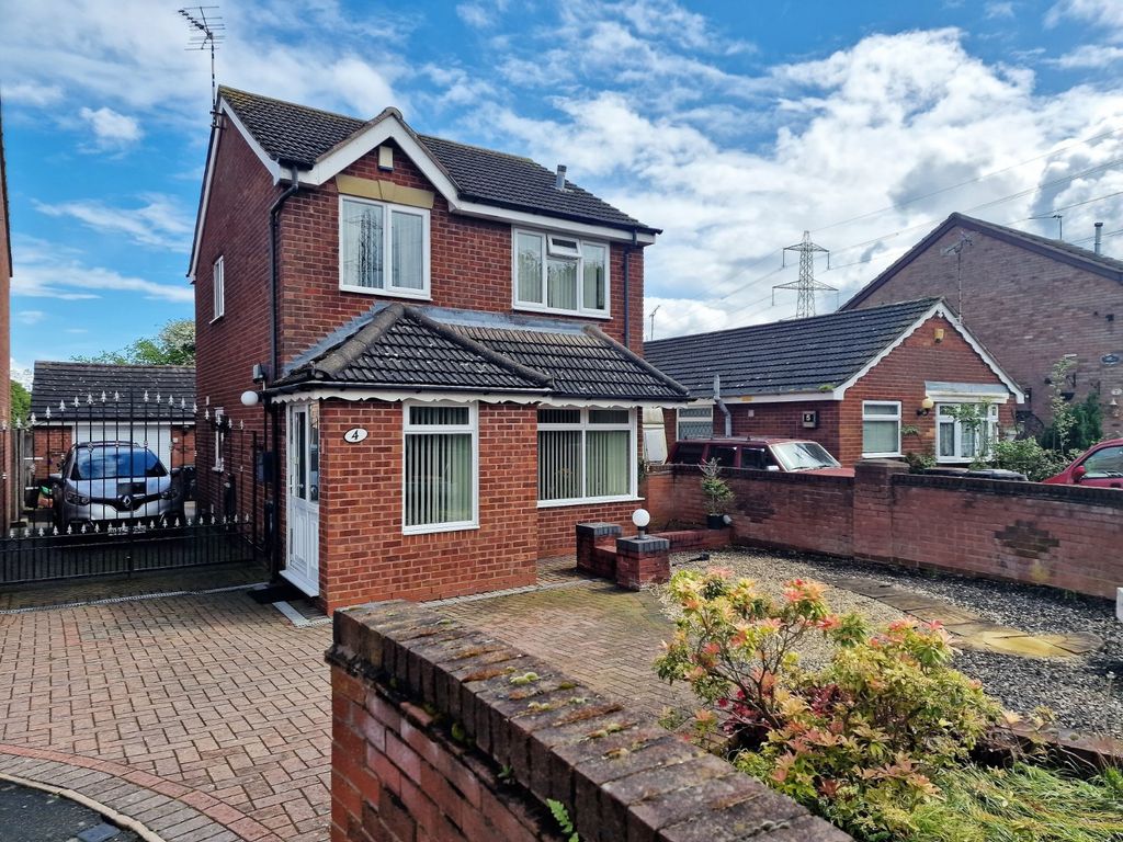 3 bed detached house for sale in Tenby Close, Bedworth, Warwickshire