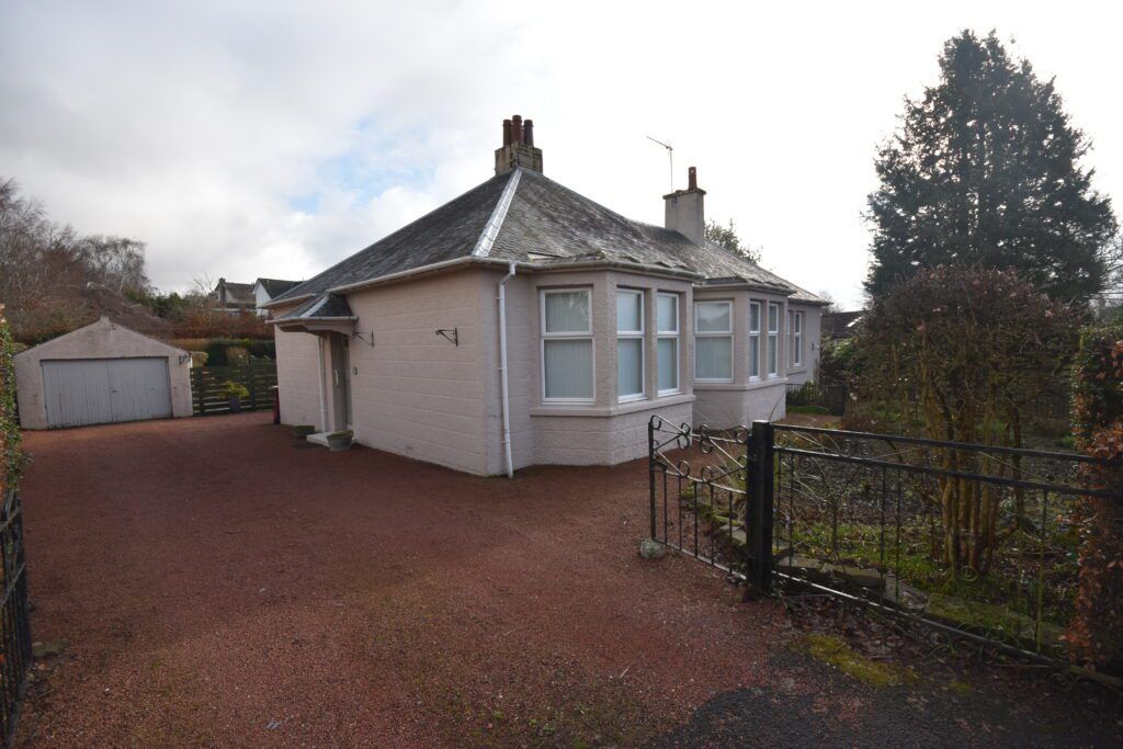 3 bed detached bungalow for sale in 16 Mousebank Road, Lanark ML11, £