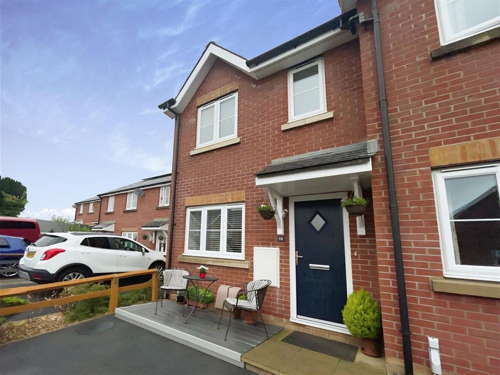 2 bed semidetached house for sale in Tan Y Mur, Church Street