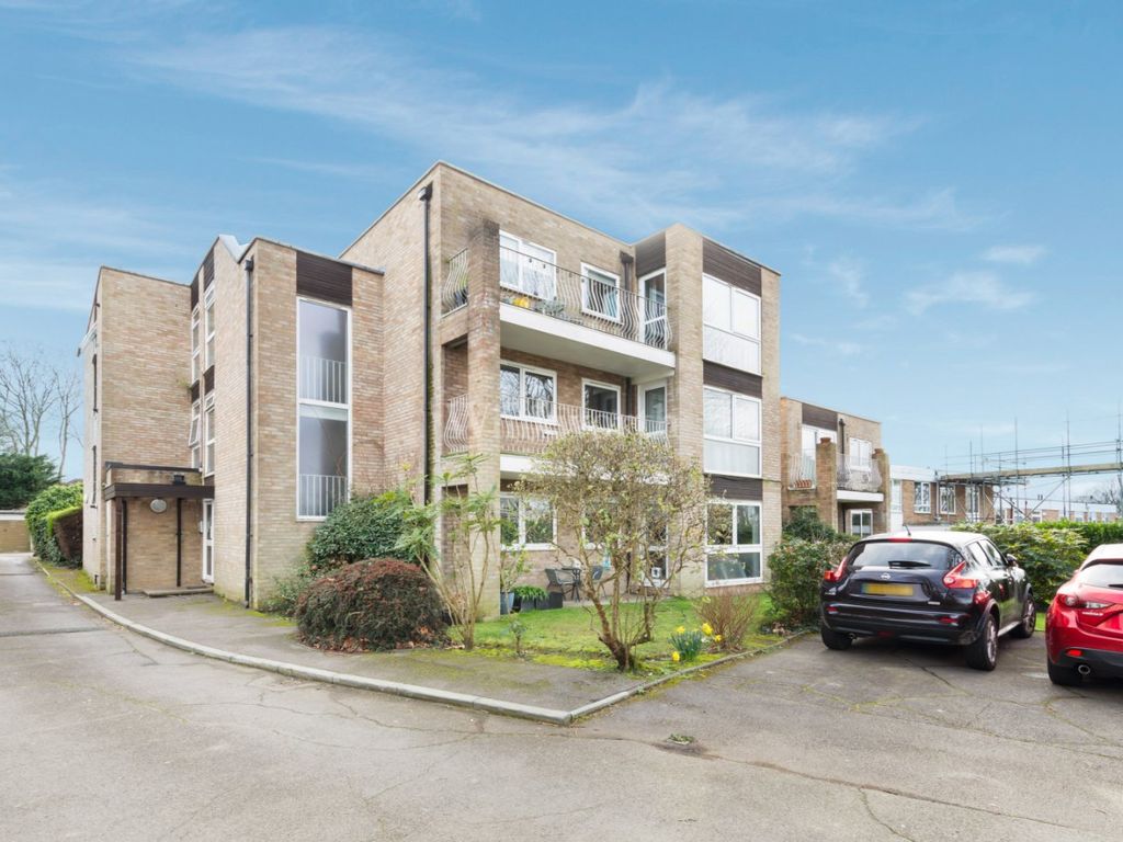 1 bed flat to rent in Overbury Avenue, Beckenham, Kent BR3, £1,400 pcm
