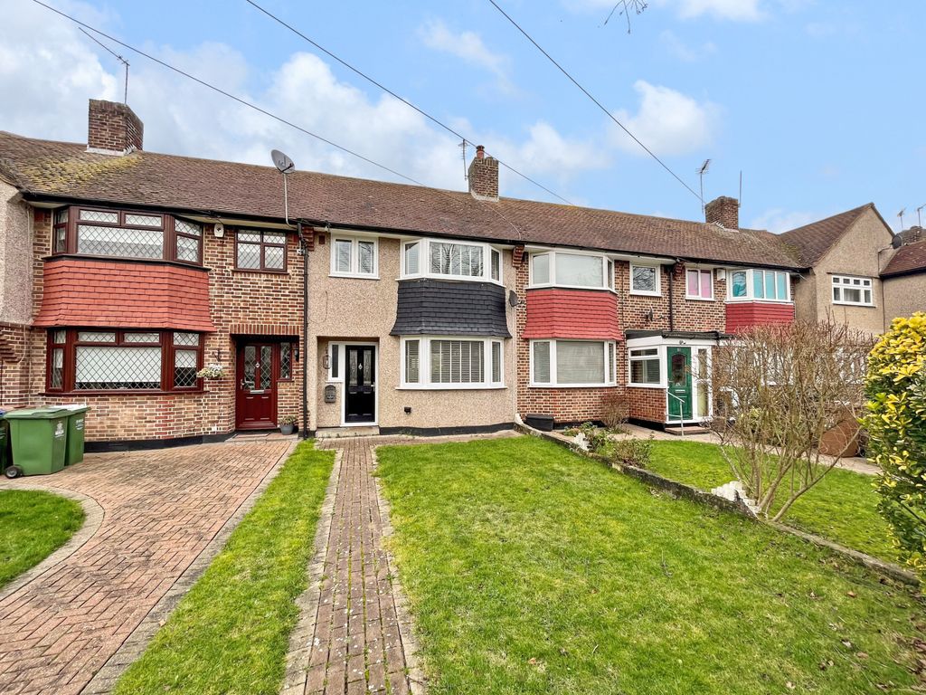 3 bed terraced house for sale in Berwick Crescent, Sidcup DA15 Zoopla