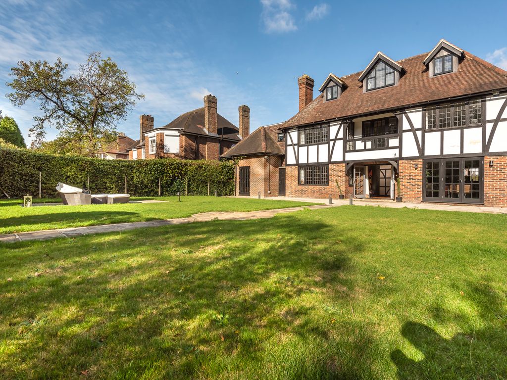 7 bed detached house to rent in North Park, Eltham SE9, £6,500 pcm Zoopla