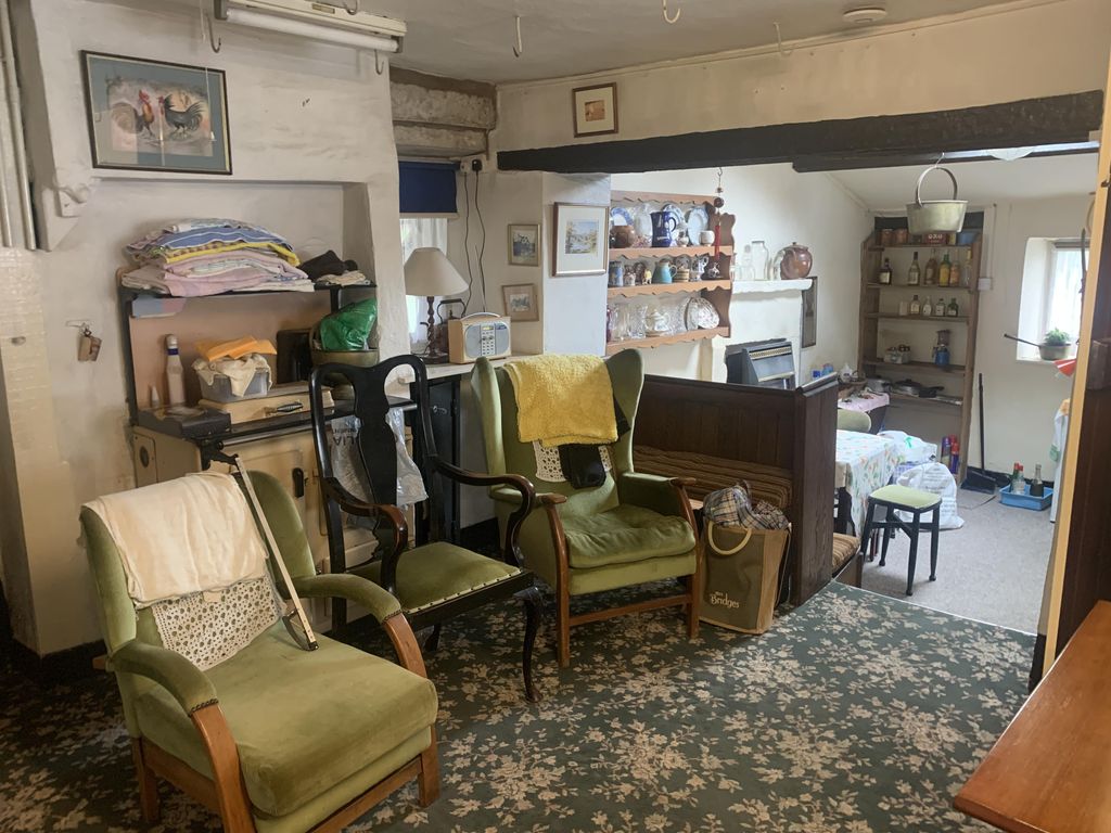 4 bed farmhouse for sale in Hapton, Burnley BB12, £350,000 Zoopla