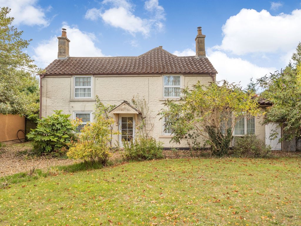 4 bed detached house for sale in Bourne Road, Langtoft, Peterborough