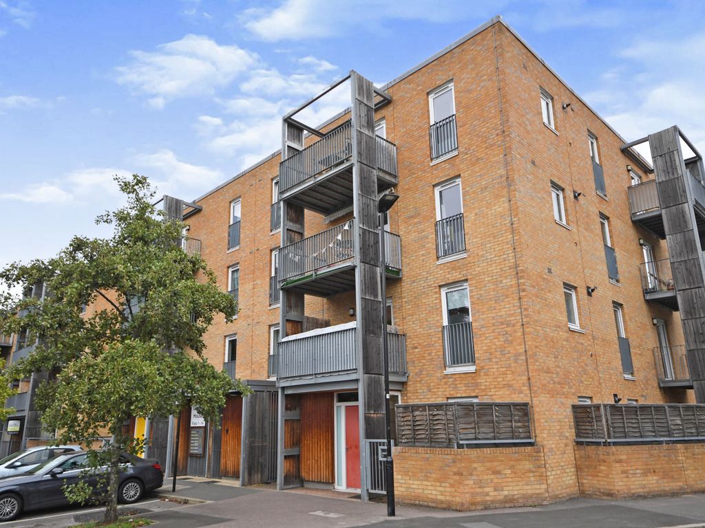 1 bed flat for sale in Walton Road, Manor Park, London E12 Zoopla