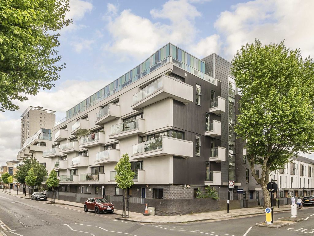 2 bed flat for sale in Forest Road, London E8, £800,000 Zoopla