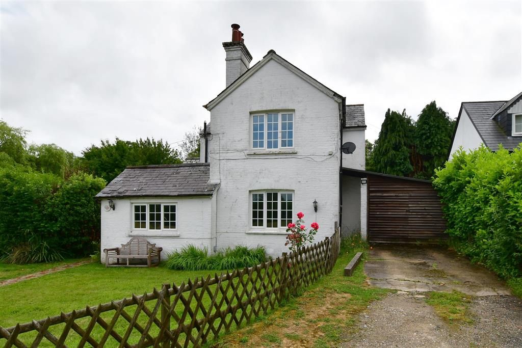 3 bed detached house for sale in East Park Lane, Newchapel, Lingfield