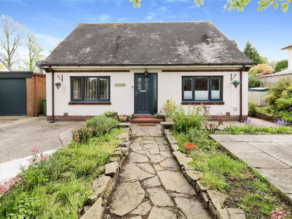 3 bed bungalow for sale in Ivy Lane, Macclesfield, Cheshire SK11 Zoopla
