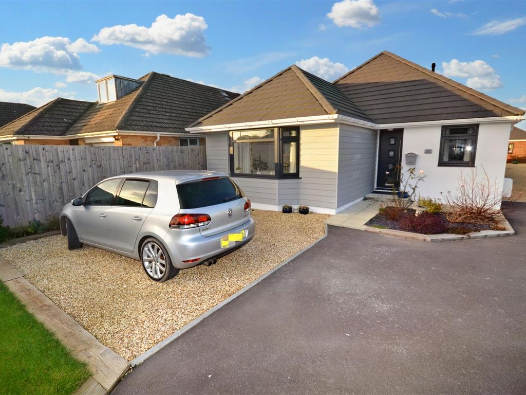 3 bed bungalow for sale in Green Lane, Crossways, Dorchester DT2, £