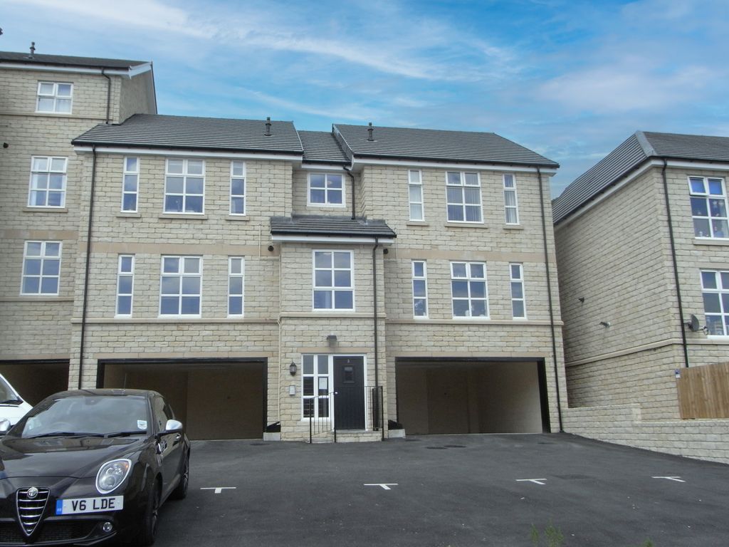 2 bed flat for sale in Woodsley Fold, Thornton, Bradford, West