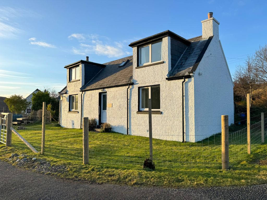 3 bed cottage for sale in Achnacloich, Isle Of Skye IV46, £185,000 Zoopla