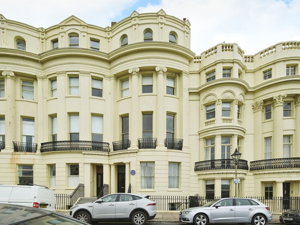 2 bed flat for sale in Brunswick Square, Hove BN3, £525,000 Zoopla