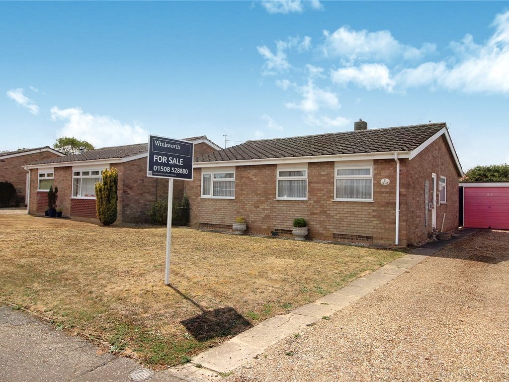 3 bed bungalow for sale in St. Marys Road, Long Stratton, Norwich, Norfolk NR15 Zoopla