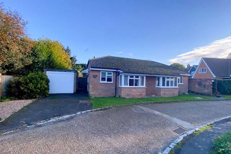 1 bed semidetached bungalow for sale in Coulson Court, Prestwood, Great Missenden HP16, £