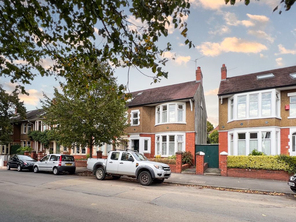 3 bed end terrace house for sale in Melrose Avenue, Penylan, Cardiff