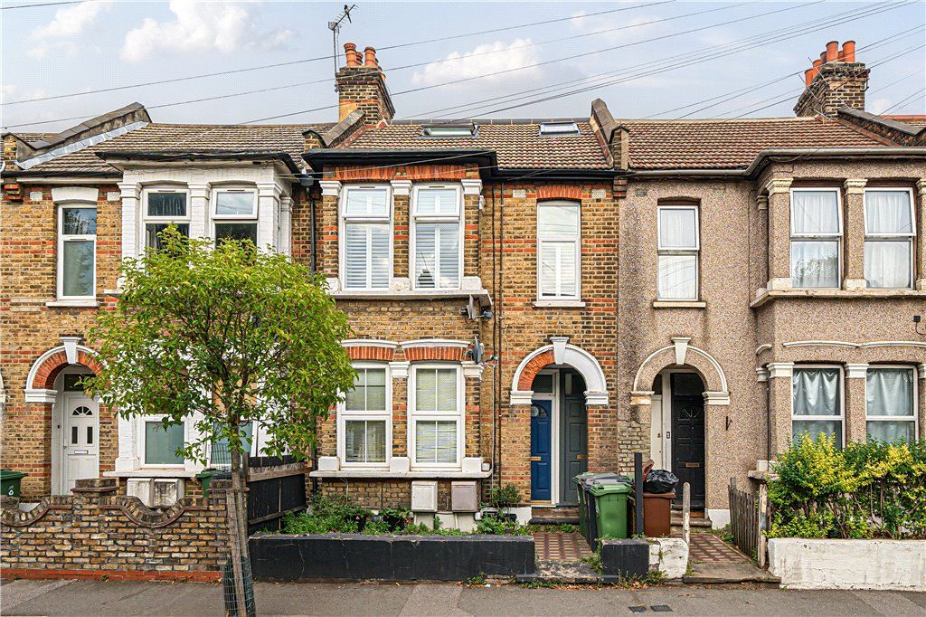 2 bed flat for sale in Francis Road, London E10, £375,000 Zoopla