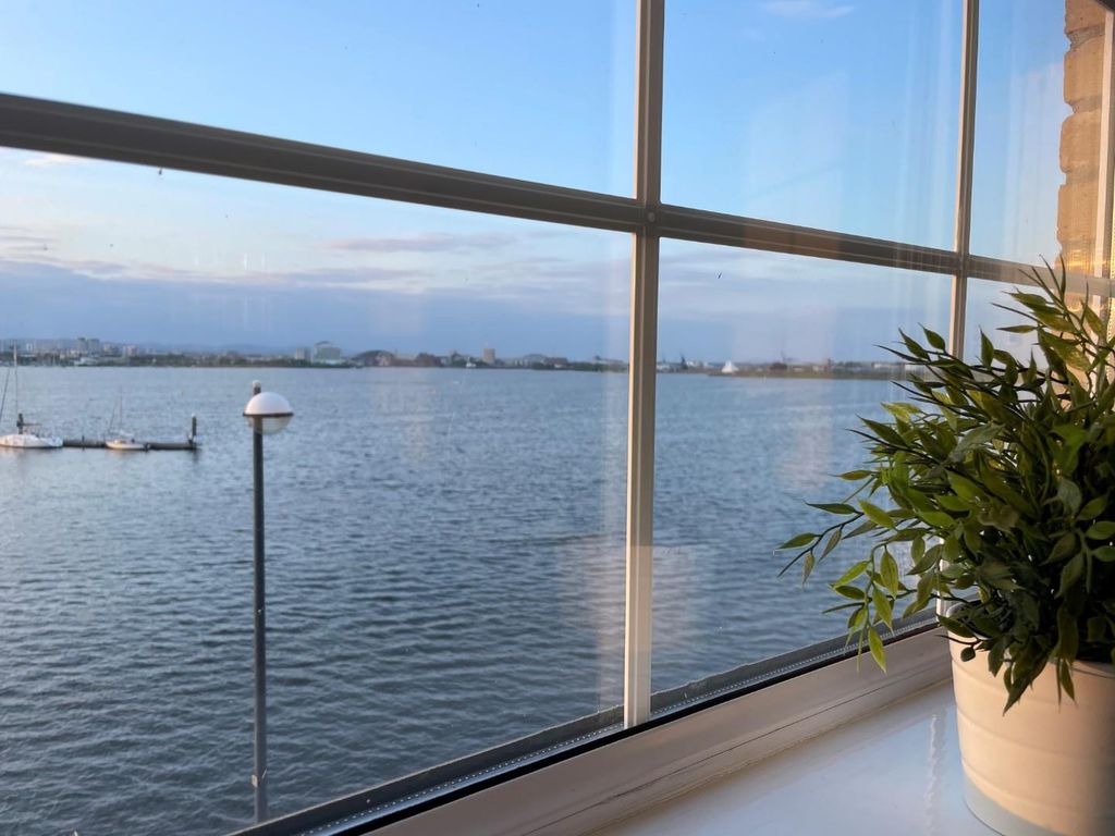 1 bed property to rent in John Batchelor Way, Penarth CF64, £900 pcm