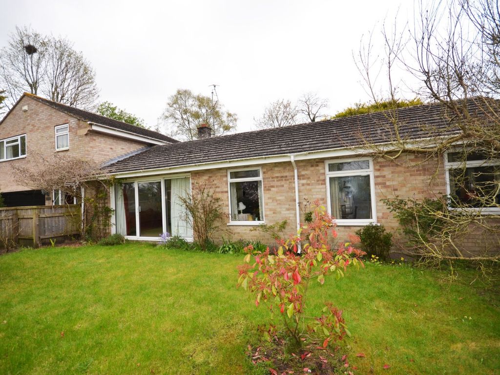 5 bed country house for sale in Chapel Lane, Shrewton, Salisbury