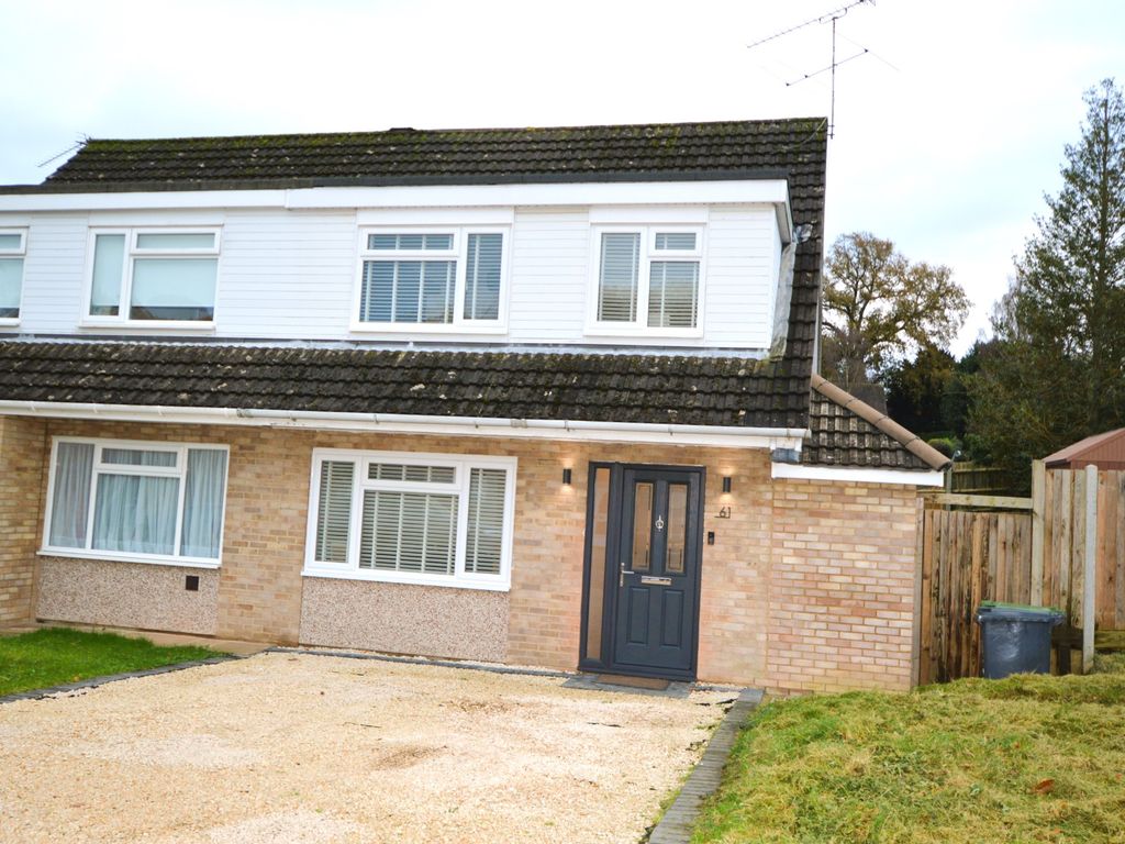 3 bed semidetached house for sale in Yaverland Drive, Bagshot GU19, £