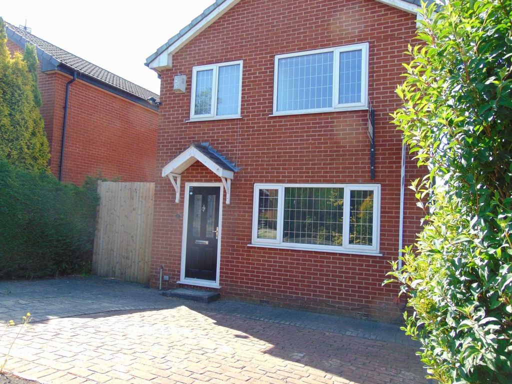 3 bed detached house for sale in Downham Close, Royton OL2 Zoopla