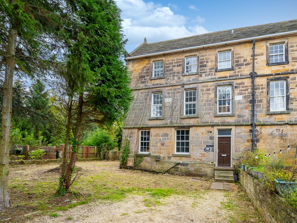 3 bed semidetached house for sale in Hall Close, Worsbrough, Barnsley