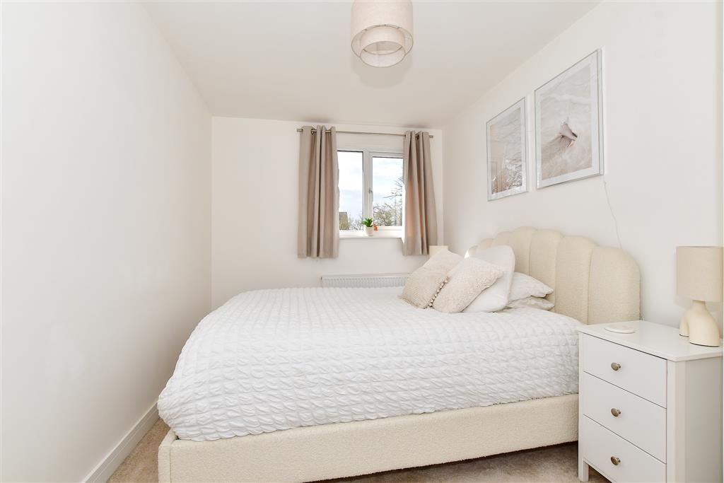 3 bed terraced house for sale in Crossways Avenue, Westwood, Margate
