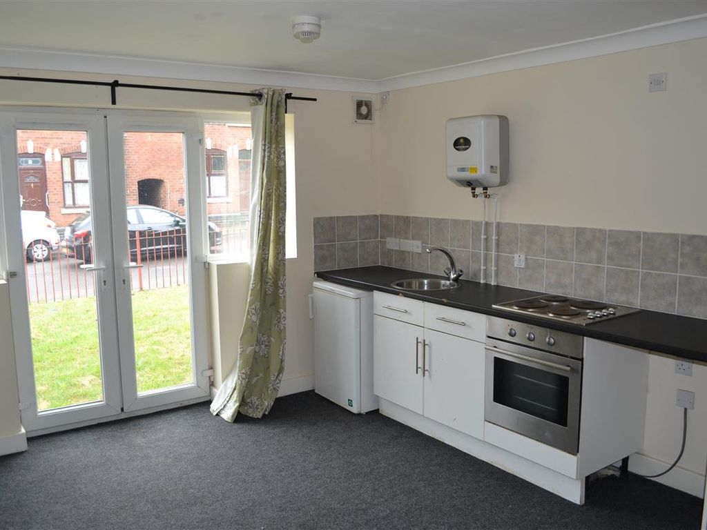 1 bed flat to rent in Hospital Street, Walsall WS2, £600 pcm Zoopla