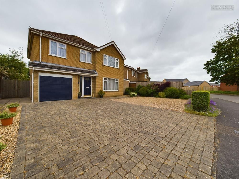 4 bed detached house for sale in Monks Meadow, Crowland, Peterborough